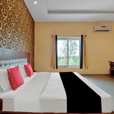 Capital O 40833 Maharaja Hotel & Restaurant Kashipur Esterno foto