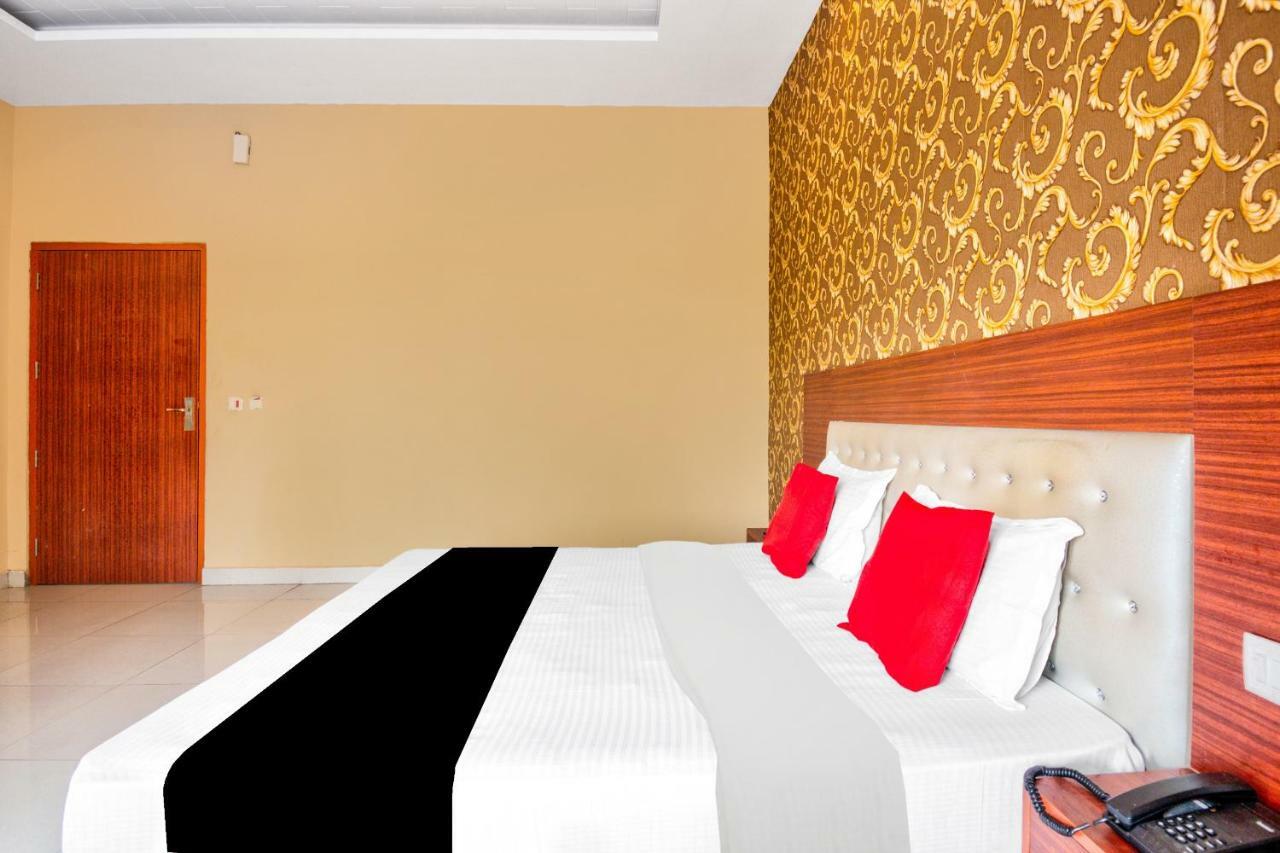 Capital O 40833 Maharaja Hotel & Restaurant Kashipur Esterno foto
