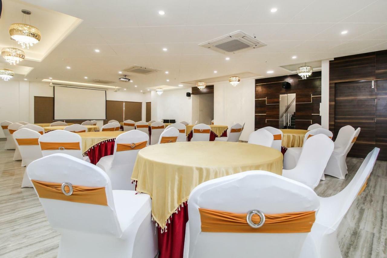 Capital O 40833 Maharaja Hotel & Restaurant Kashipur Esterno foto
