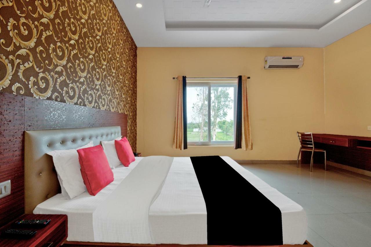 Capital O 40833 Maharaja Hotel & Restaurant Kashipur Esterno foto