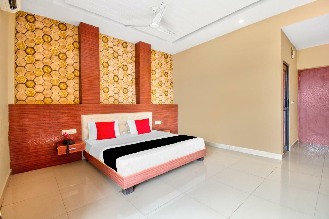Capital O 40833 Maharaja Hotel & Restaurant Kashipur Esterno foto